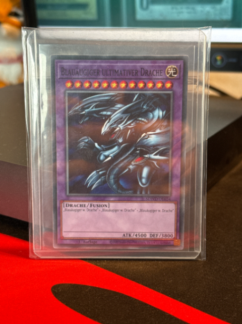 Blauäugiger Ultimativer Drache